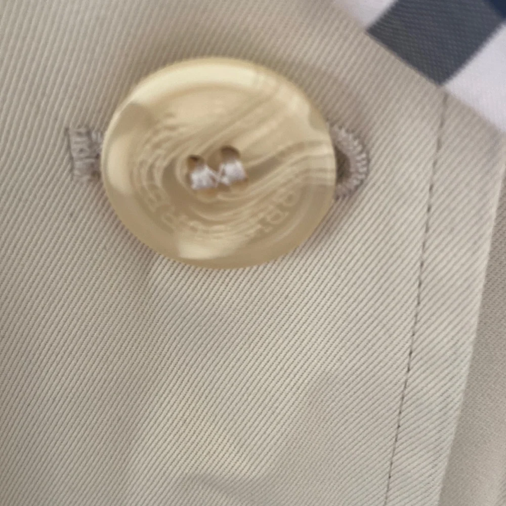 Burberry Camden Heritage Car Coat - Picture 13 of 16